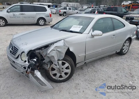 2000 Mercedes-Benz Clk 320 z USA, uszkodzony, nr VIN WDBLJ65G7YF132733